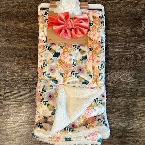 Baby blanket and headband set